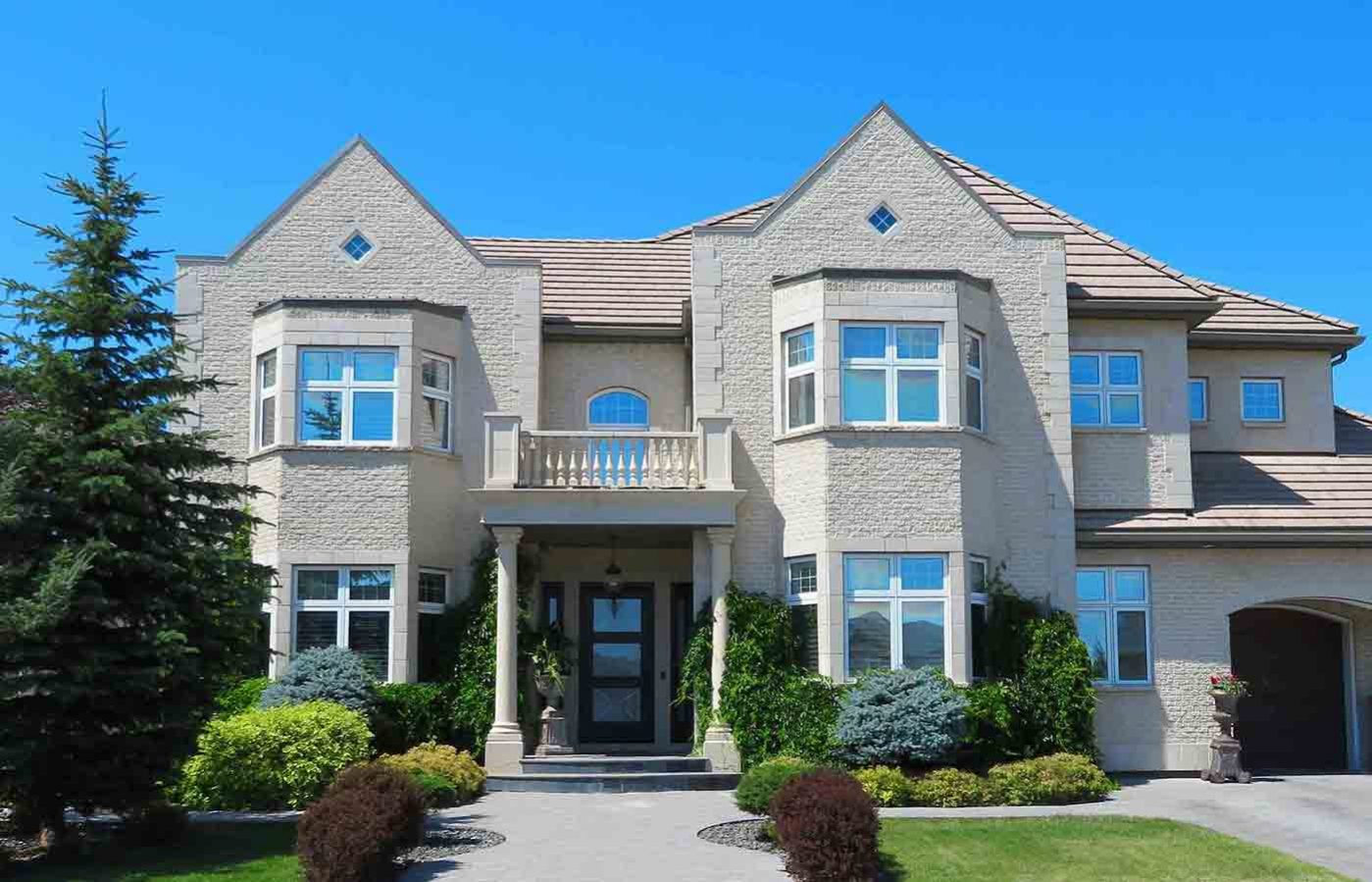 Modern Family Villa